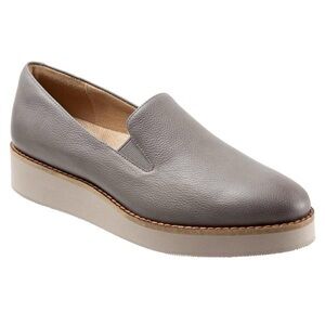 •new• SOFTWALK Whistle Slip On Shoes